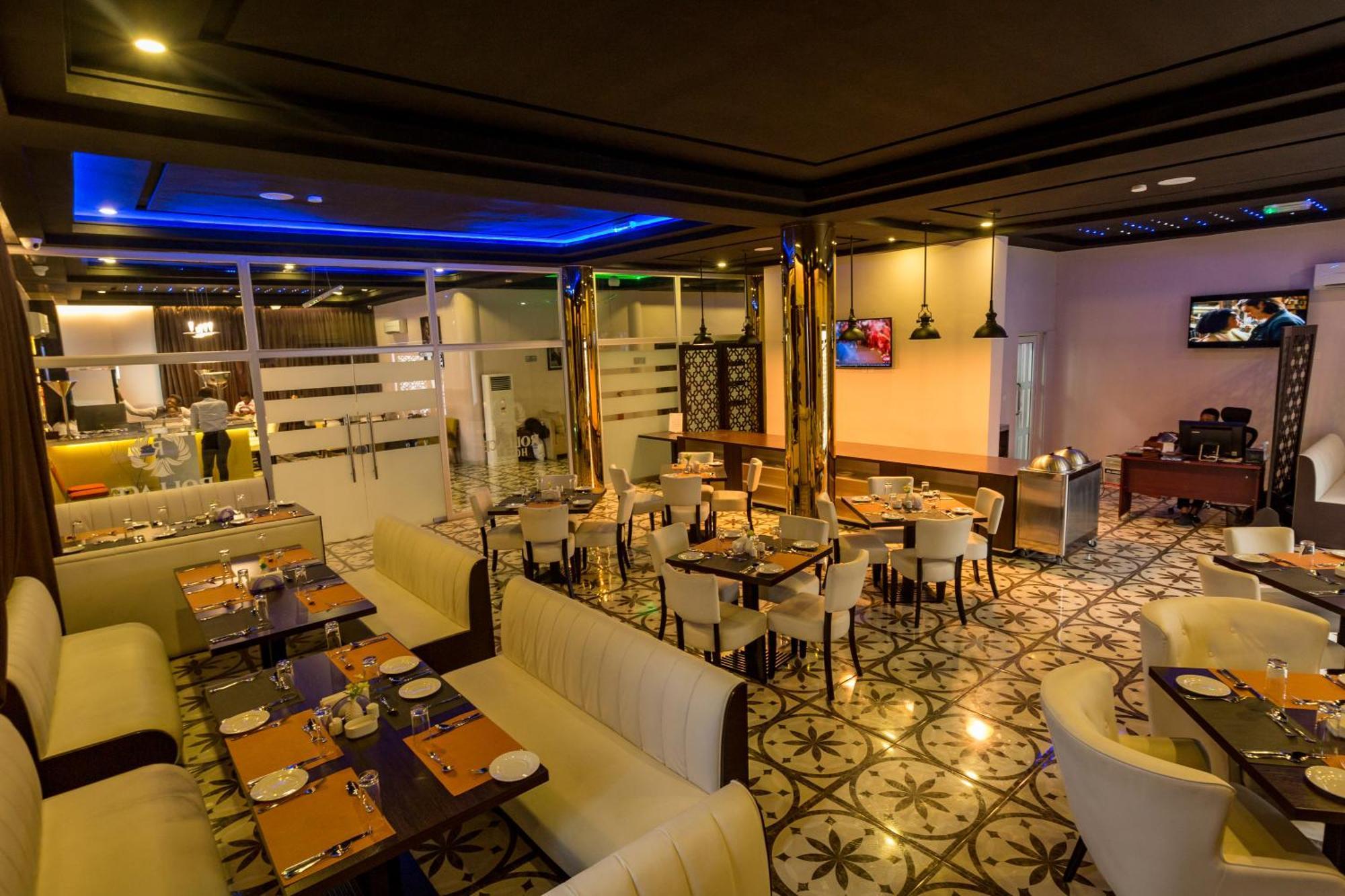 Rollace Hotel Ikeja Exterior photo